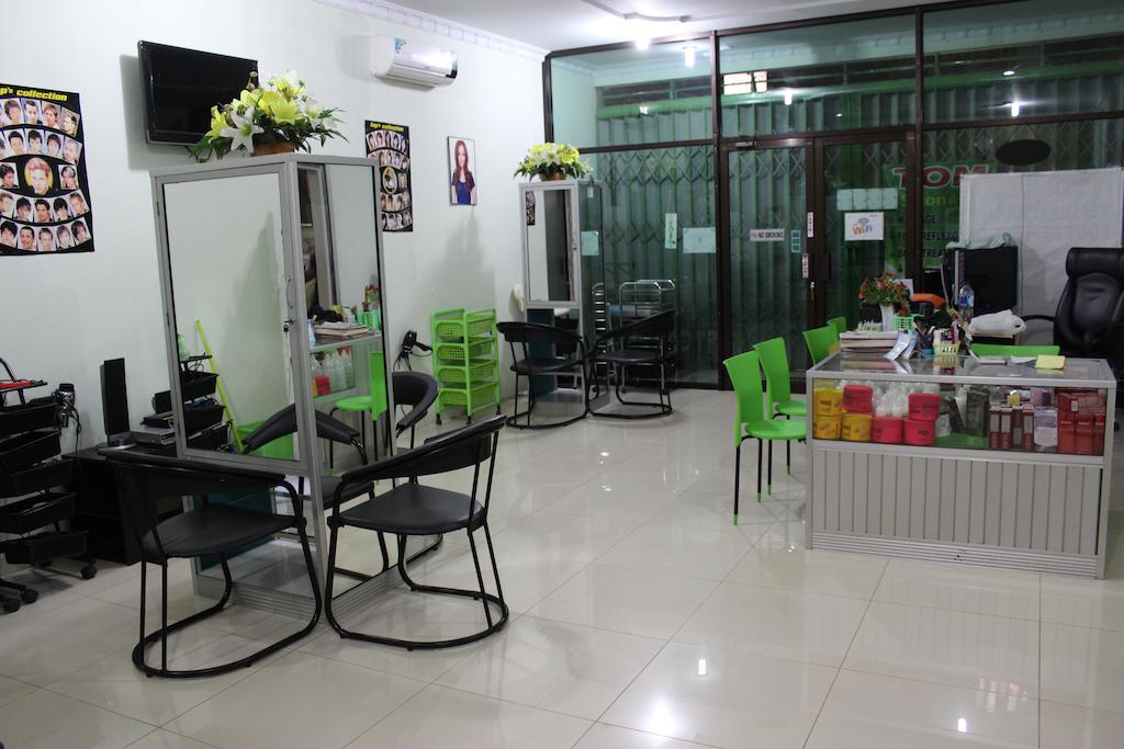 เรอเน โฮเต็ล Hotel ยอกยาการ์ตา ภายนอก รูปภาพ